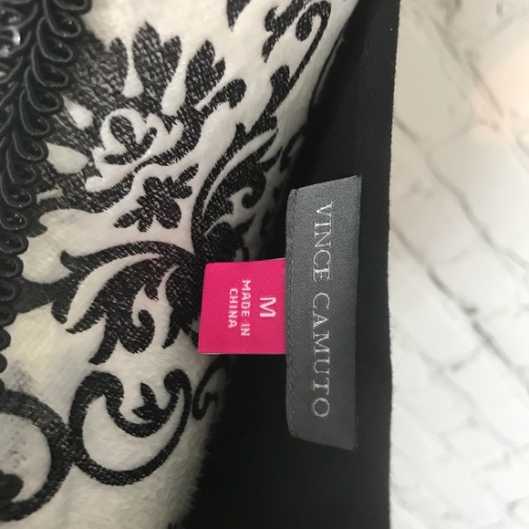 Vince Camuto Polka Dot shirt - Picture 3 of 3